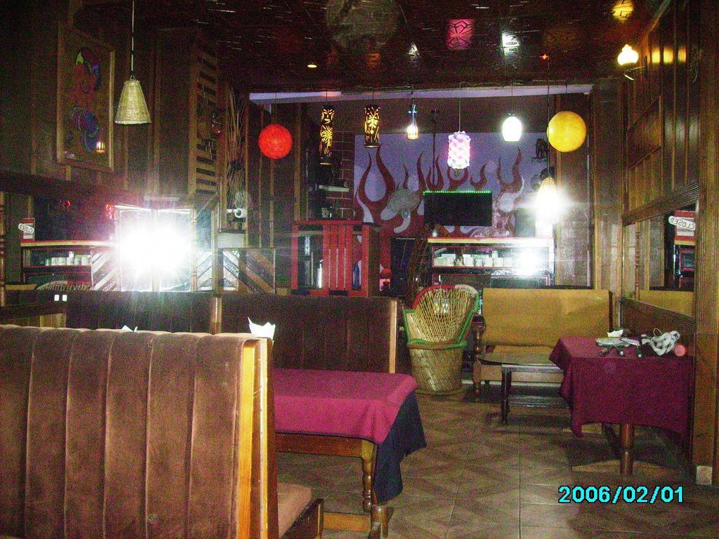 Hotel Vikrant Manāli Esterno foto